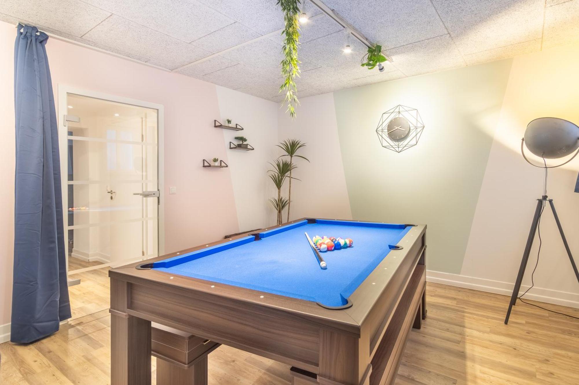 Pool Table Heaven, Workstation, 4K Tv, Netflix Apartment Leipzig Exterior photo